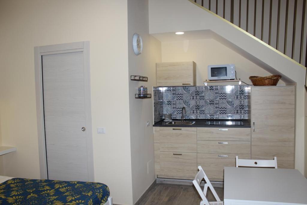 Elena House Apartment เนเปิลส์ ภายนอก รูปภาพ